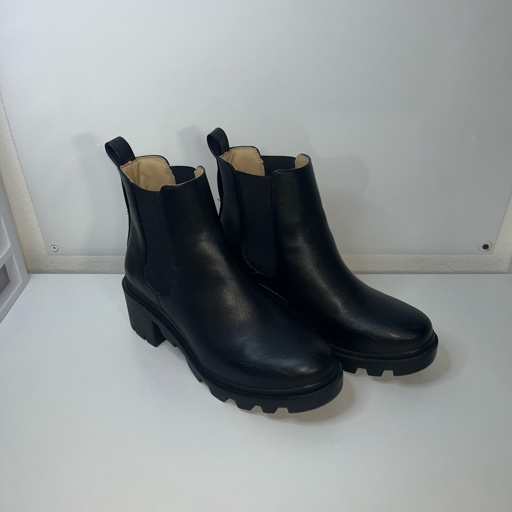 Steve Madden Kiley Black Ankle Booties